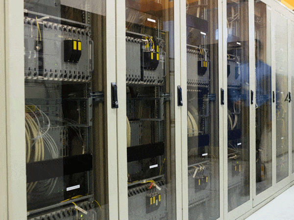 Armadio-rack-a-muro-casalgrande