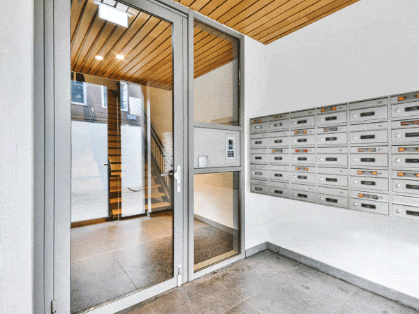 Motorizzare-porta-ingresso-palazzina-casalgrande