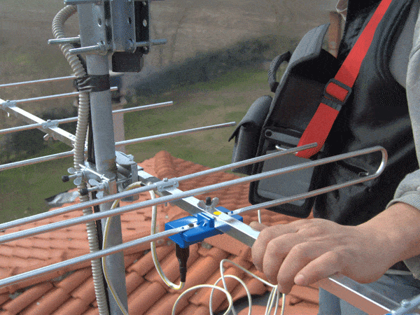 Installazione-antenna-telefonica-tv-fiorano